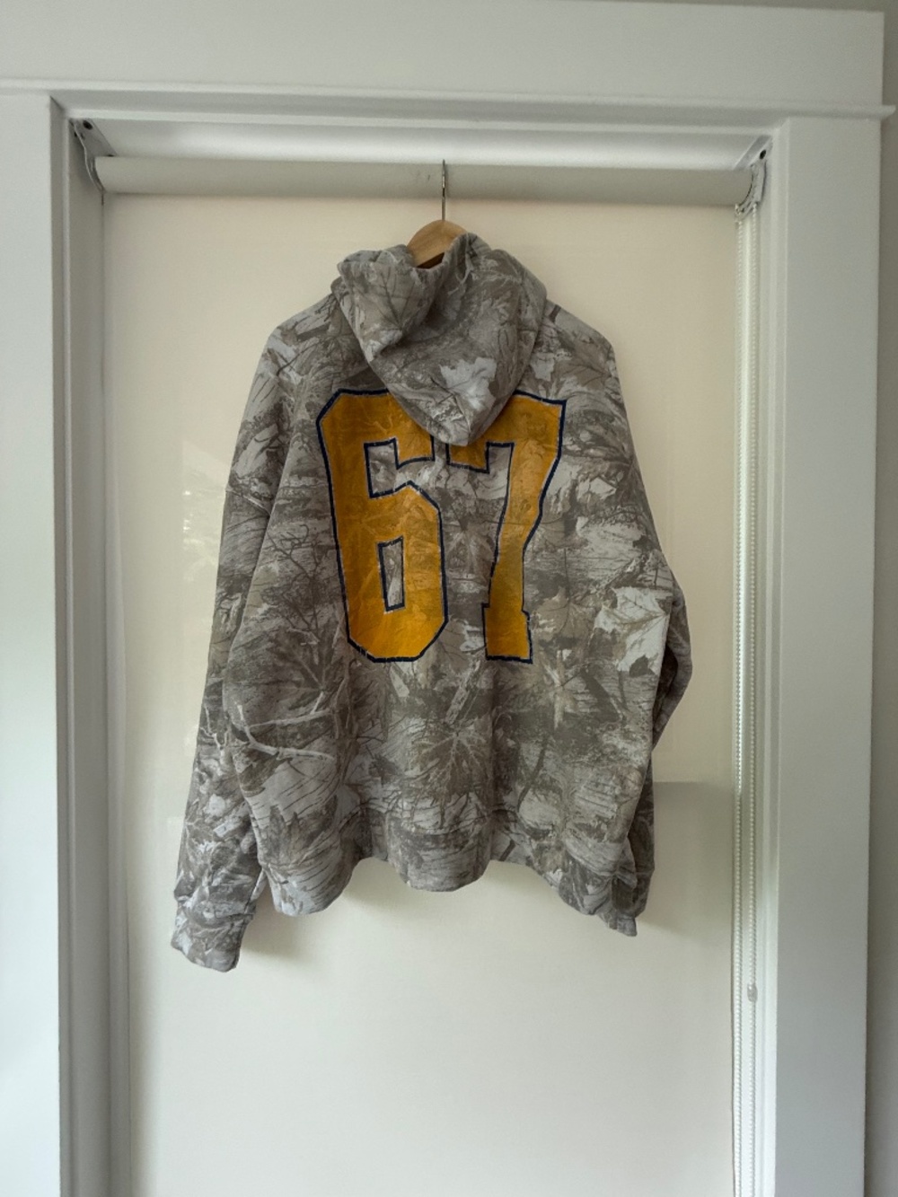 NWT Hollister West Virginia Mountaineers Boxy Camo Hoodie | Size XL - Picture 3 of 7